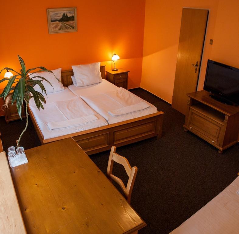 Hotel a Restaurace U Hrnčíře Kutná Hora Habitación foto